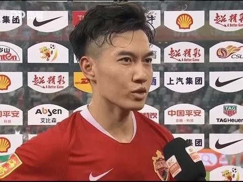 29歲中場(chǎng)球員王成快自由轉會(huì )大連英博，曾在荷蘭阿賈克斯留洋